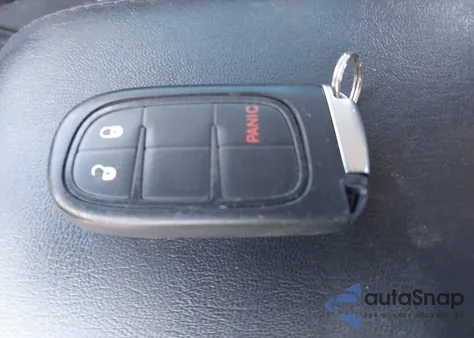 2019 Jeep Cherokee Altitude Fwd from USA, damaged, VIN 1C4PJLLB3KD339230